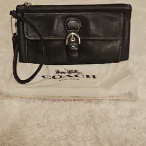 Coach Soho Vintage  Black Leather Clutch/  Wristlet And Dustbag